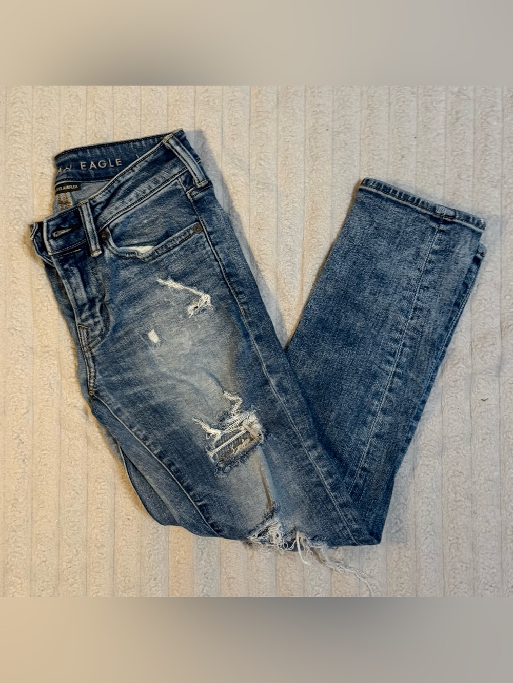 Men’s American Eagle Distressed Jeans Medium Wash Size 26x28
